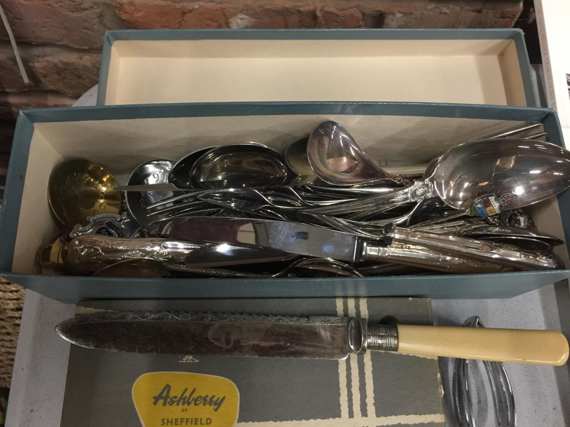 A QUANTITY OF FLATWARE ITEMS SOME BOXED - Image 4 of 4