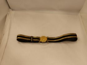 A VINTAGE NAVAL OFFICERS BELT AND BUCKLE