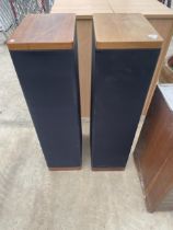 A PAIR OF TALL ACOUSTIC RESEARCH SPEAKERS HEIGHT 111CM