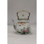 A FRANKLIN PORCELAIN 'THE BIRDS AND FLOWERS OF THE ORIENT' TEAPOT BY NAOKO NOBATA WITH 22CT GOLD