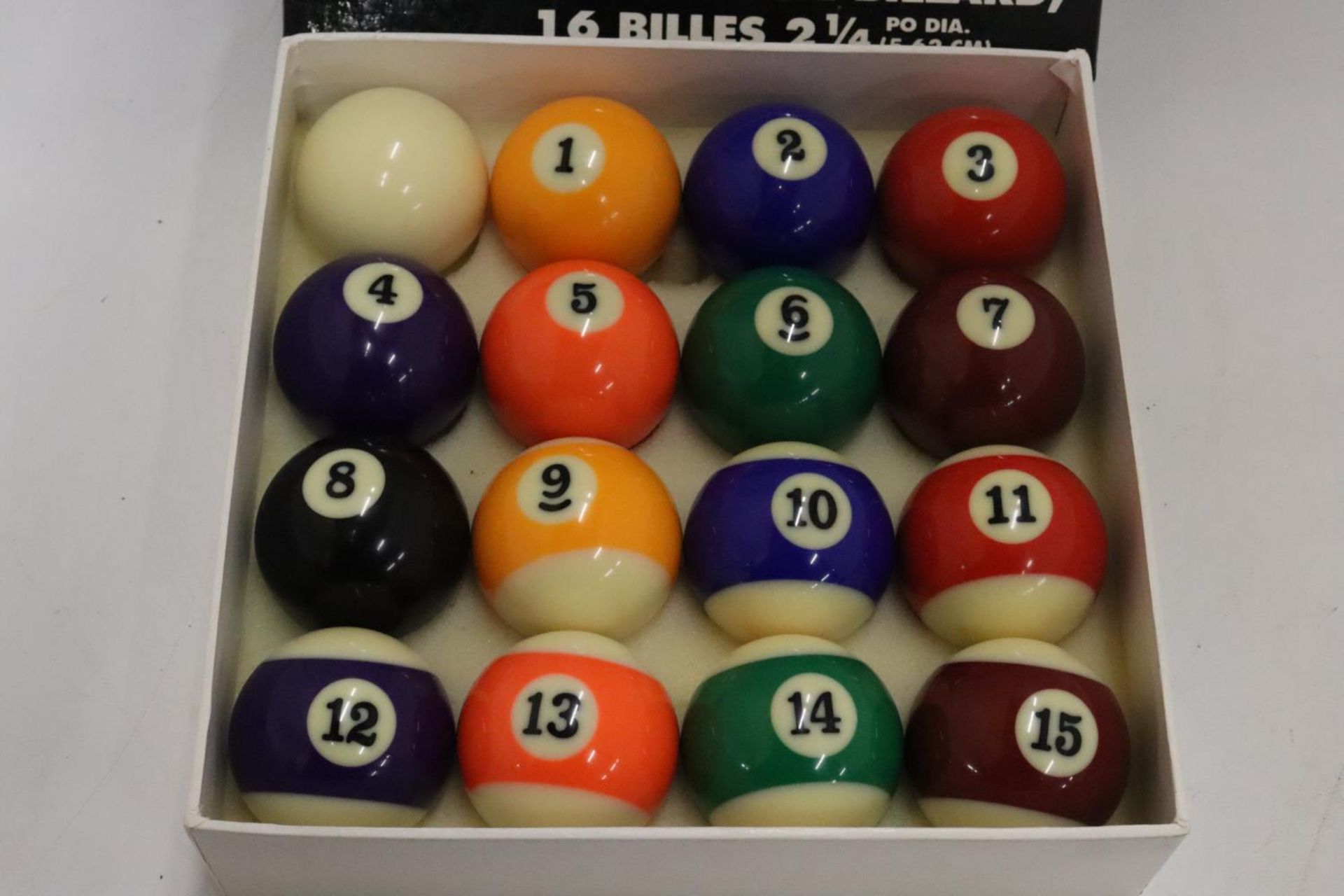 A CHAMPS SPORTS 16 BOWL POOL SET - Bild 3 aus 3