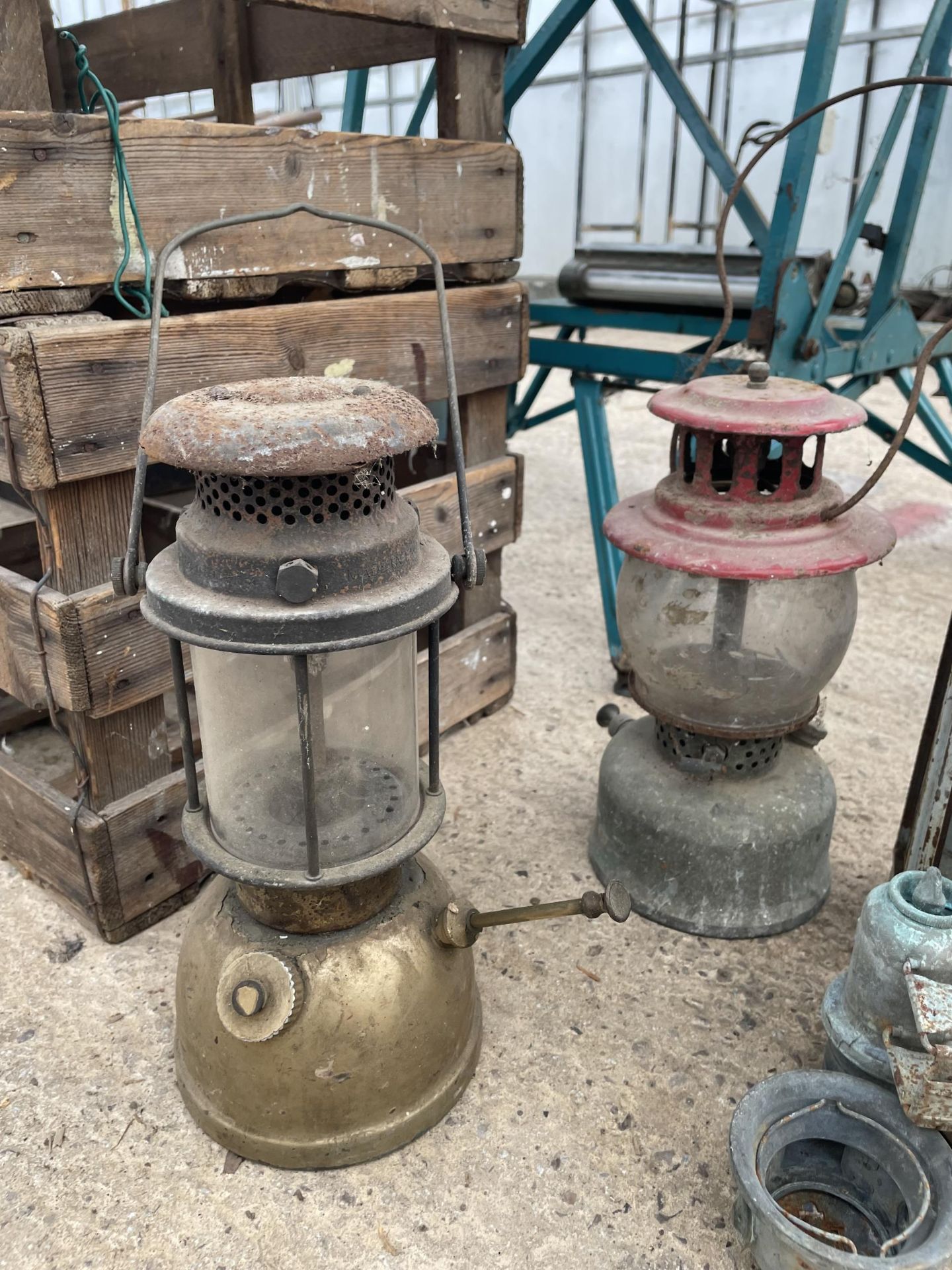 TWO VINTAGE PARAFIN LANTERNS AND FURTHER LANTERN SPARES - Image 2 of 3