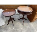 A MAHOGANY DRUM TABLE WITH LEATHER TOP (19.5" DIAMETER) AND AN OVAL INLAID MAHOGANY WINE TABLE