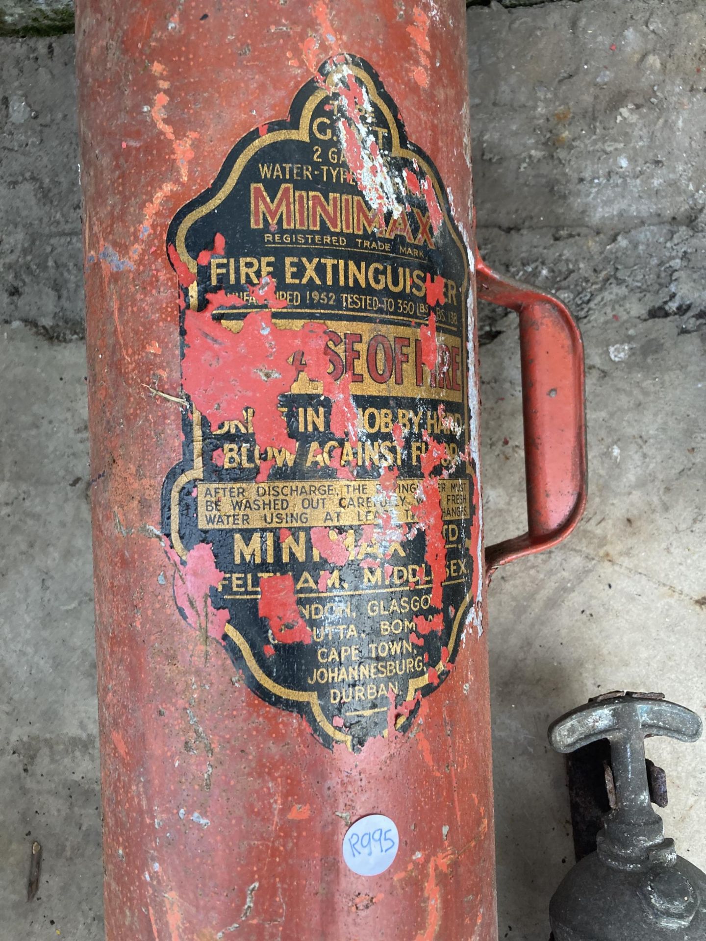 TWO VINTAGE FIRE EXTINGUISHERS TO INCLUDE A MINIMAX ETC - Image 2 of 2