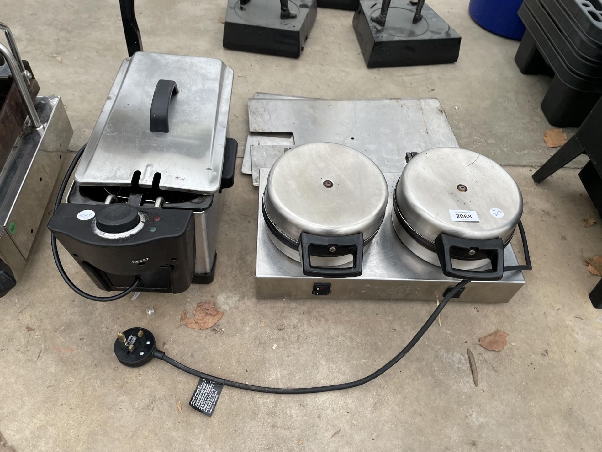 A TWO RING WAFFLE MAKER AND A DEEP FAT FRYER