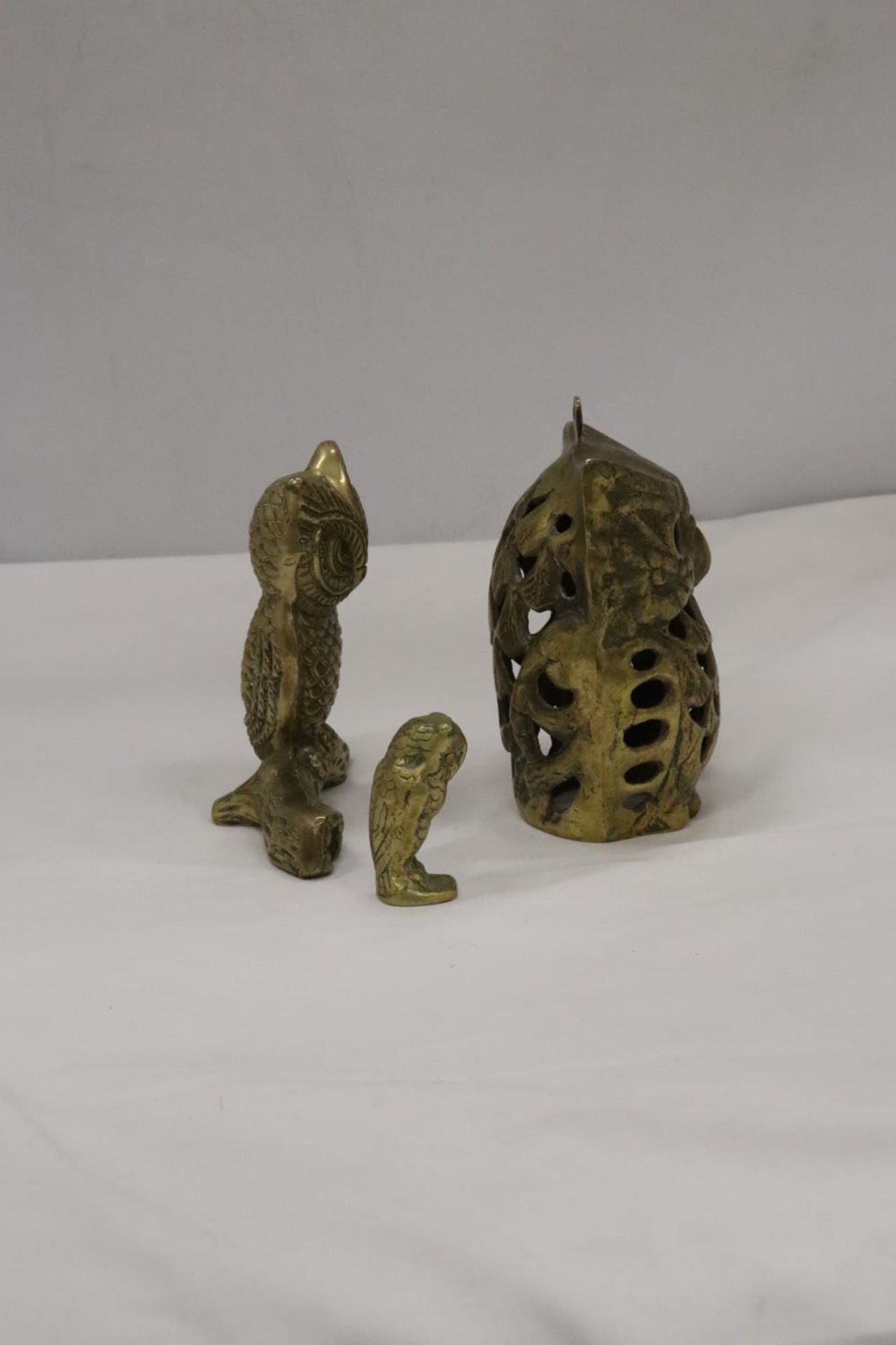 THREE BRASS OWLS, LARGEST 13CM - Image 4 of 5