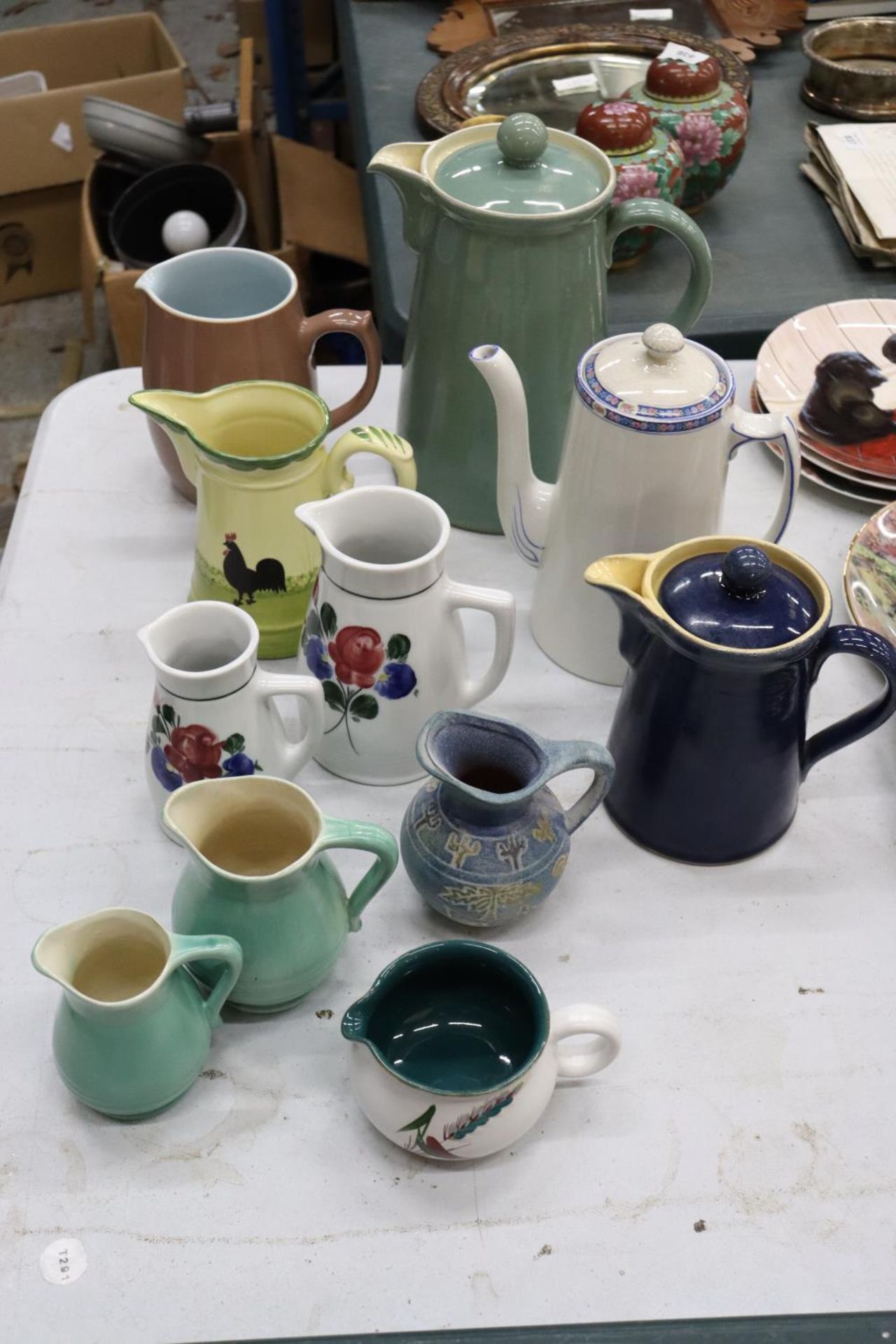 A COLLECTION OF JUGS AND COFFEE POTS TO INCLUDE DENBY, ETC - Image 2 of 5