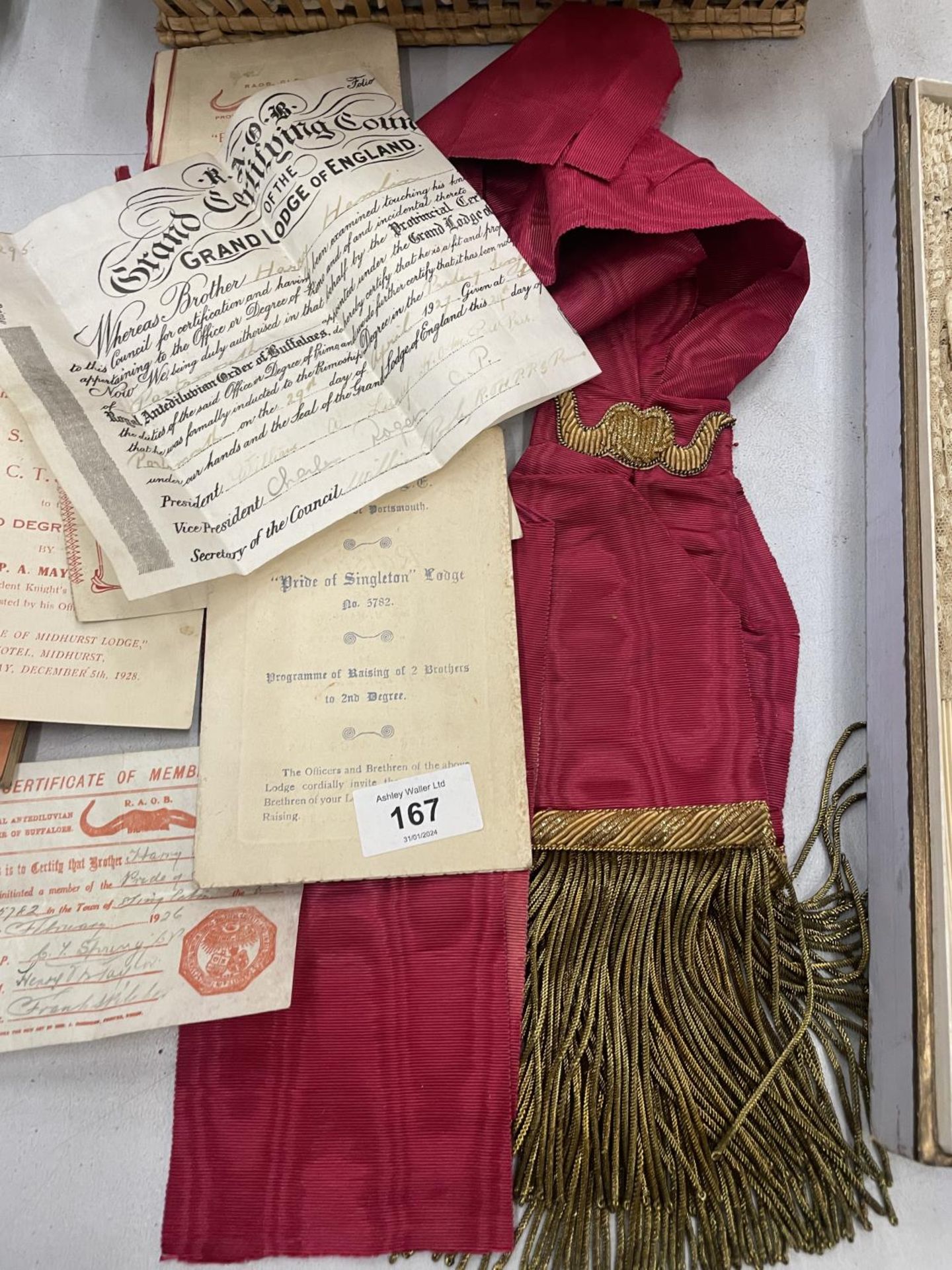 A QUANTITY OF MASONIC EPHEMERA AND A SASH - Bild 2 aus 3