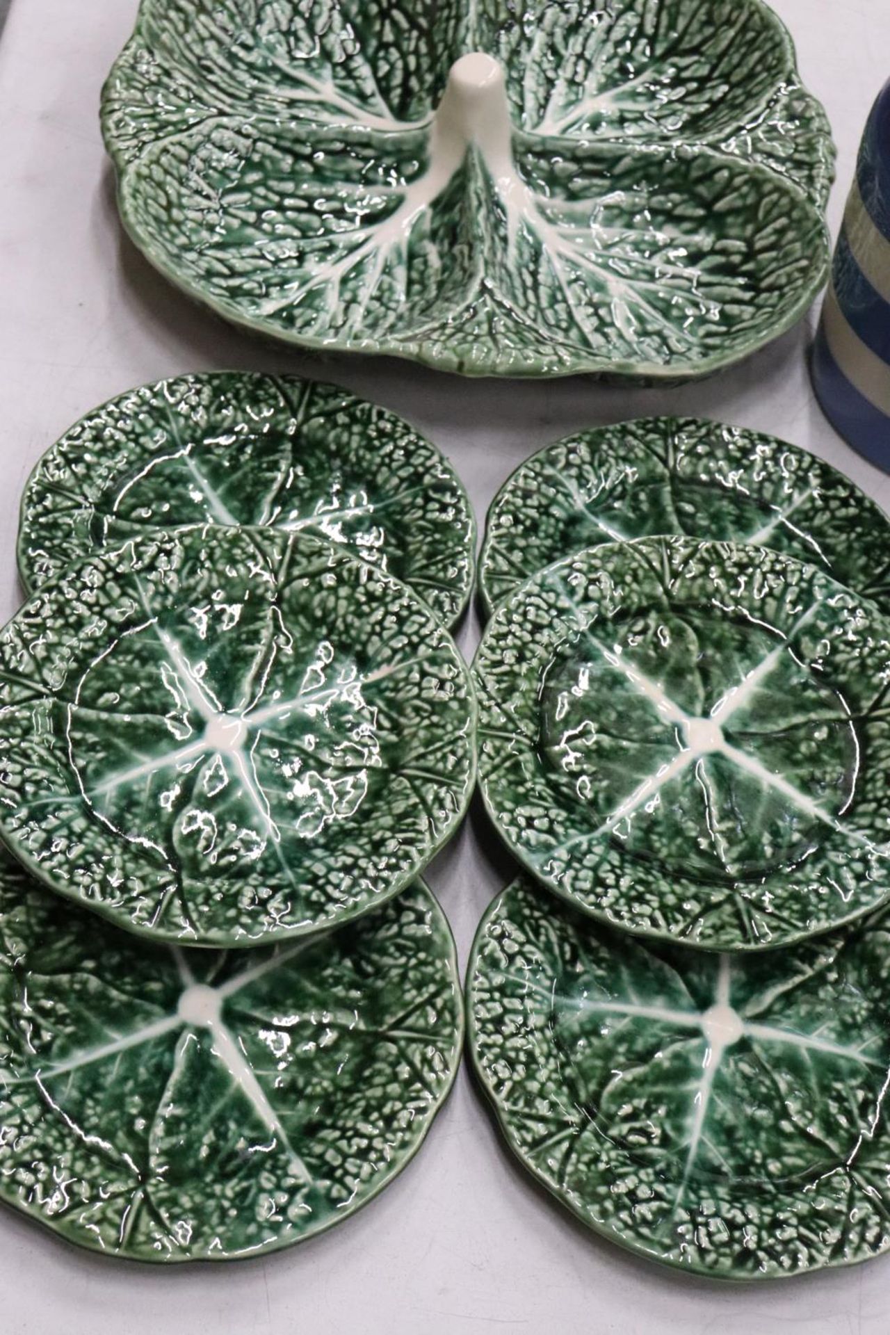 A T G GREEN CORNISH WARE JAR AND A PORTUGUESE SECTIONED HORS D'OEUVRES DISH WITH SIX SIDE PLATES - Image 2 of 6