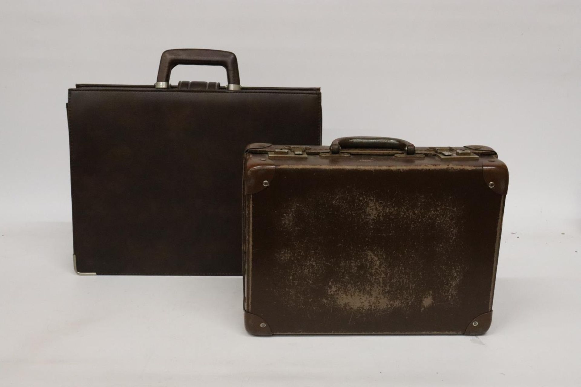 TWO VINTAGE LEATHER BRIEFCASES - Image 5 of 6