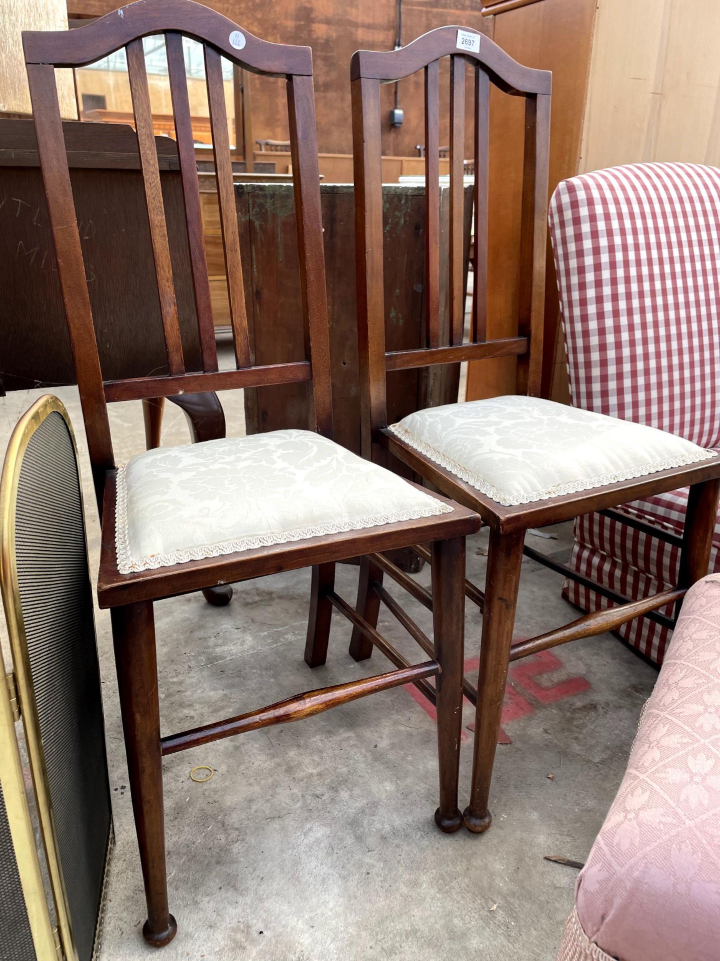 A PAIR OF EDWARDIAN BEDROOM CHAIRS AND A STOOL ON CABRIOLE LEGS - Image 2 of 2