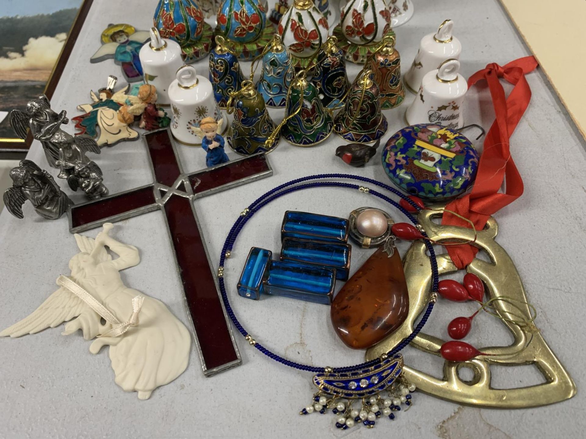 A COLLECTION OF FESTIVE BELLS TO INCLUDE CLOISONNE AND CHINA, A SMALL QUANTITY OF COSTUME JEWELLERY, - Image 3 of 3