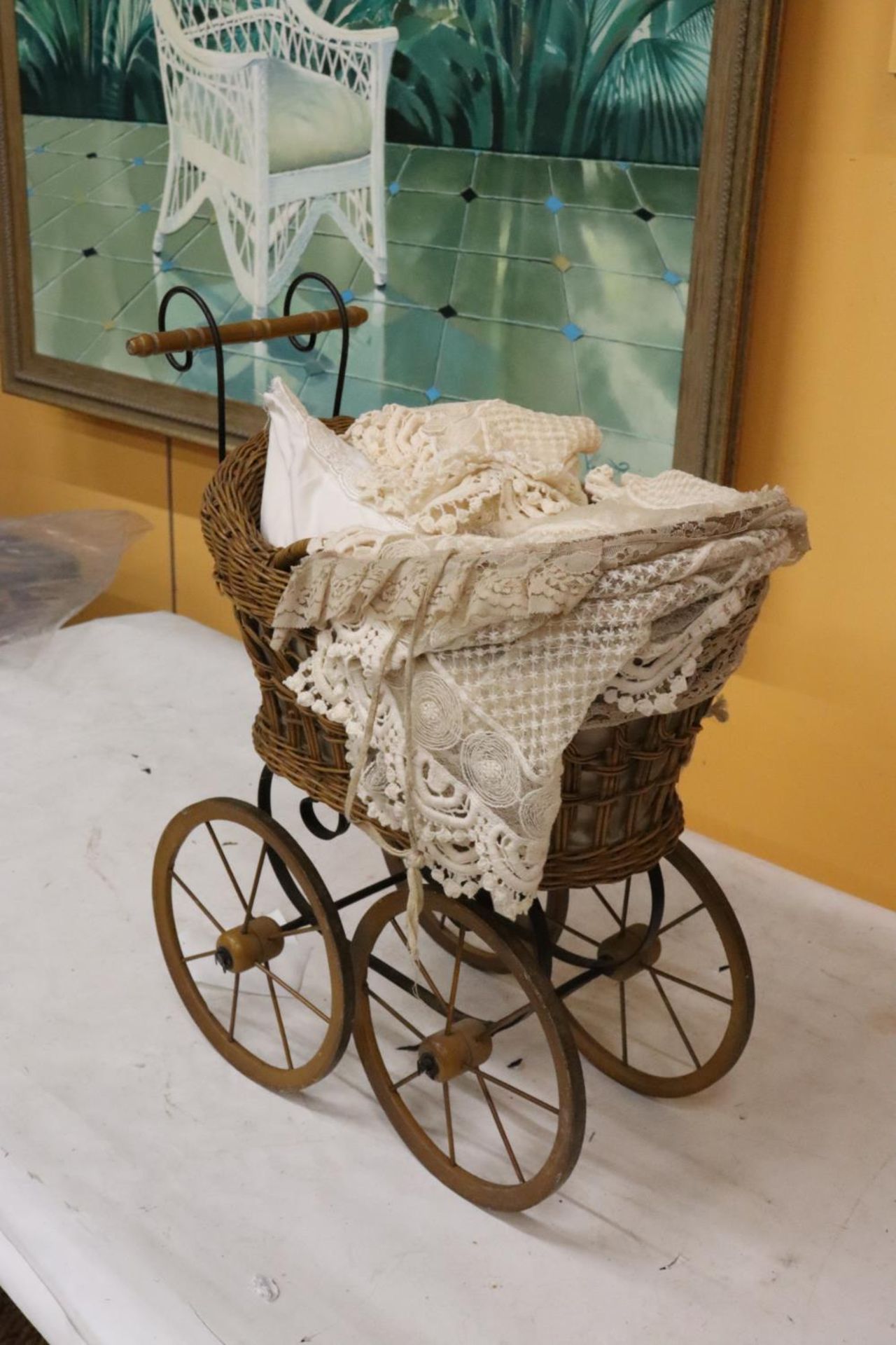 A VICTORIAN CHILD'S PRAM WITH LACE COVERS - Image 2 of 5