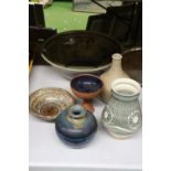 A QUANTITY OF STUDIO ART POTTERY AND STONEWARE TO INCLUDE A LOUIS MULCAHY VASE