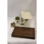 A SET OF 'THE VIKING' VINTAGE SCALES WITH WEIGHTS PLUS A BOXED CAKE KNIFE, FORK AND SERVERS SET