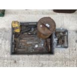 AN ASSORTMENT OF VINTAGE ITEMS TO INCLUDE GREASE GUNS, PLAQUES AND DOOR LATCHES ETC