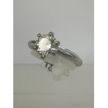 A DIAMOND SOLITAIRE PLATINUM RING - APPROX 1.3 CARAT SIX CLAW SET DIAMOND, APPROX GRADE G/H