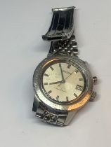 A SEIKO MONOPUSHER CHRONOGRAPH WATCH 5717-8990 SEEN WORKING BUT NO WARRANTY