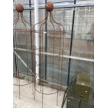 A LARGE METAL GARDEN OBELISK PLANT SUPPORT (H:200CM)