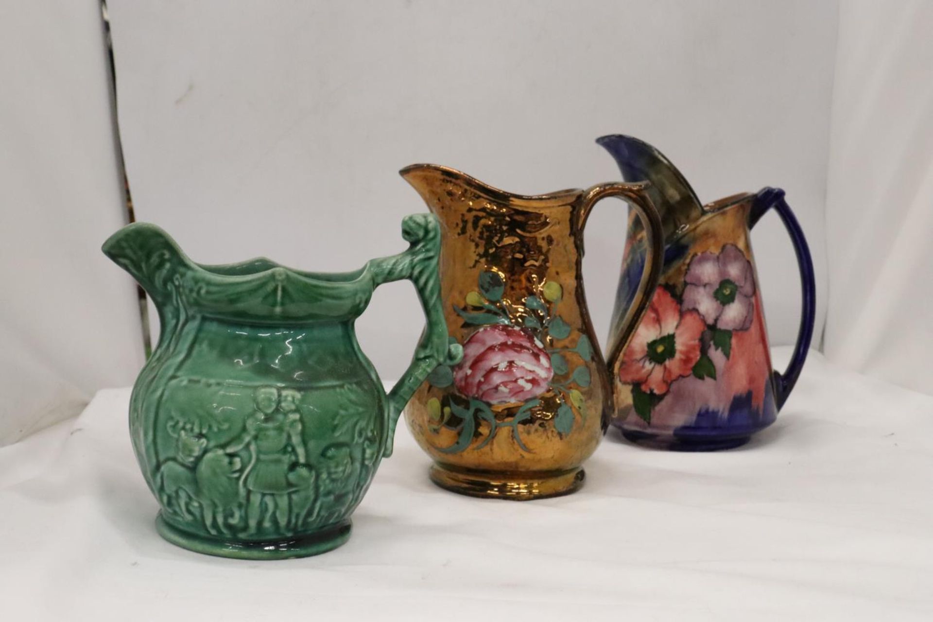 THREE EARLY JUGS TO INCLUDE H & K TUNSTALL, ARTHUR WOOD, ETC - Bild 4 aus 7