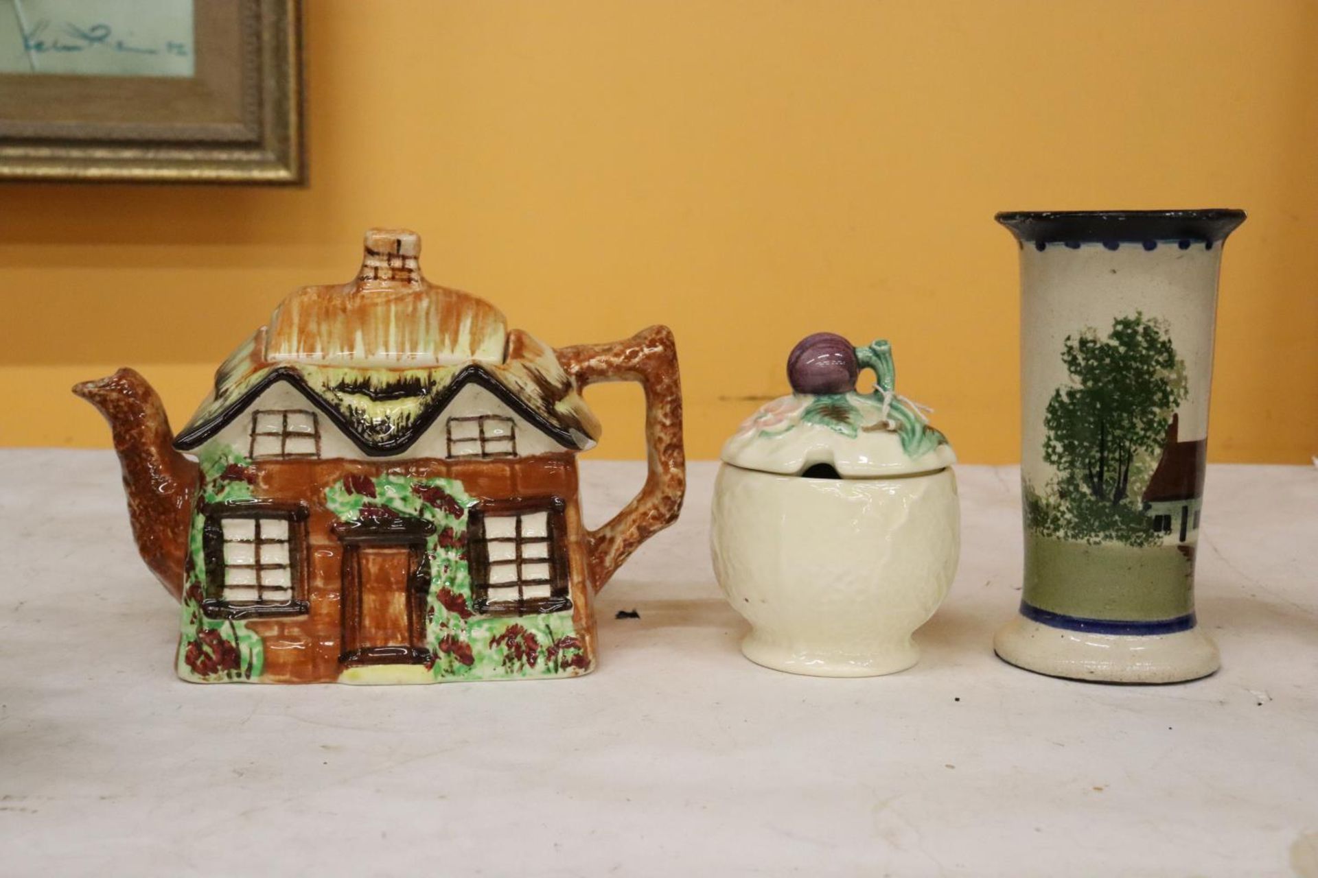 A QUANTITY OF POTTERY TO INCLUDE MOTTO WARE, ETC - Image 4 of 4