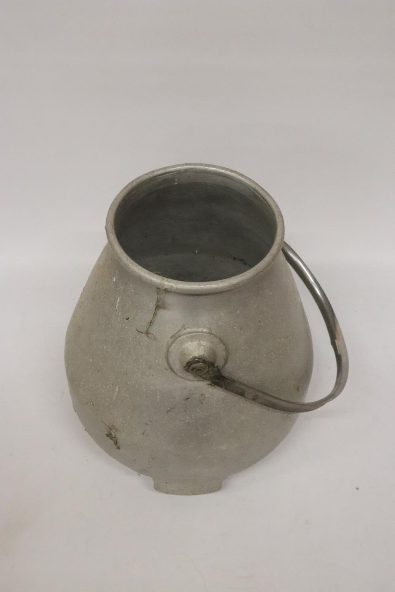 A GALVANISED MILK CHURN, HEIGHT 37CM - Bild 4 aus 4