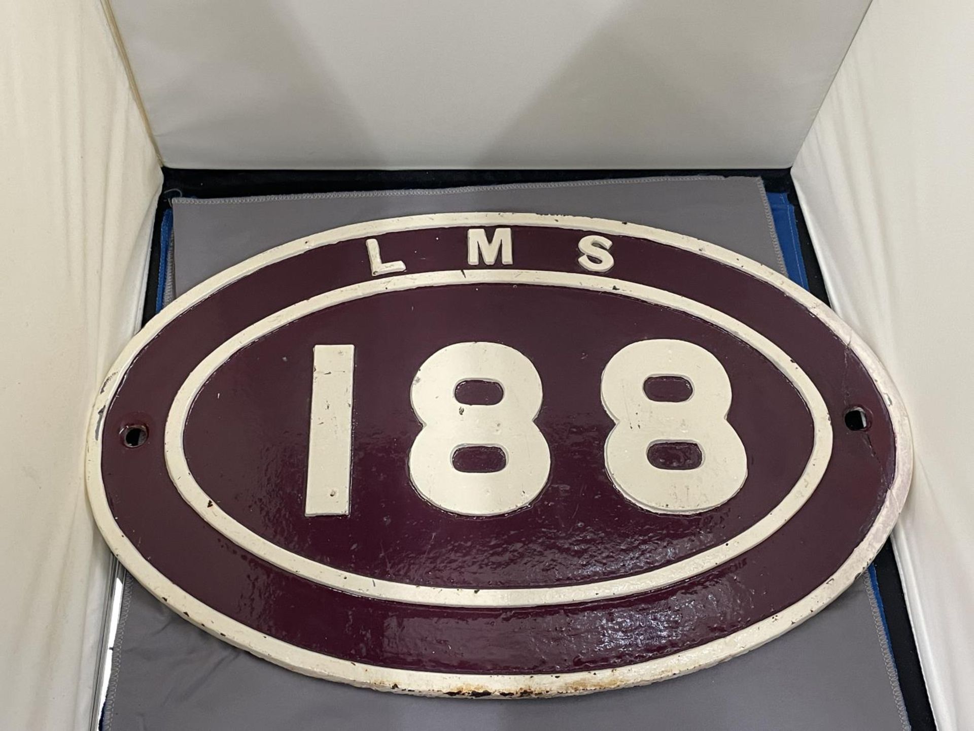 A CAST LMS 188 SIGN - Image 4 of 6