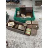 A LARGE ASSORTMENT OF VINTAGE TINS