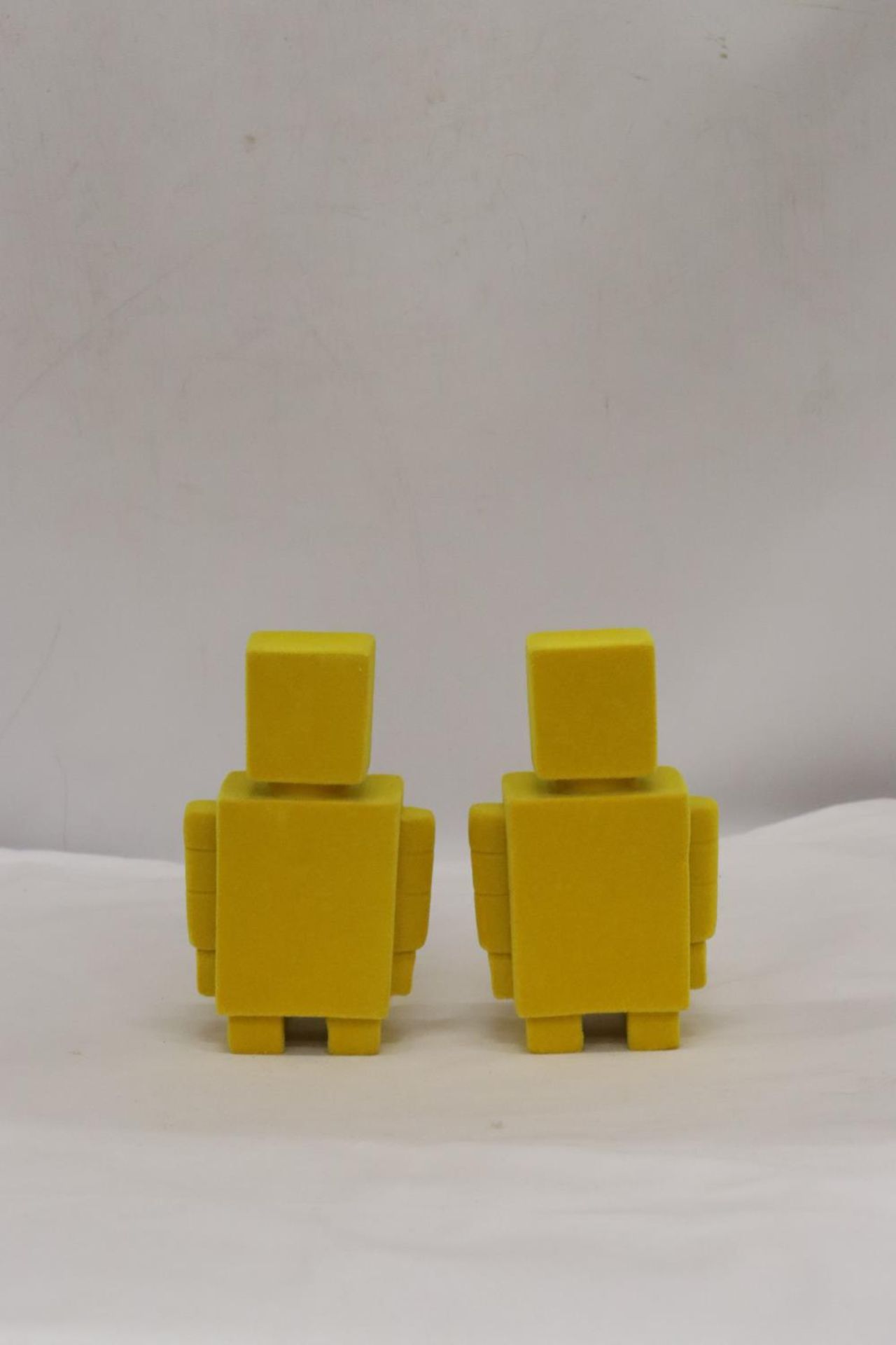 A PAIR OF ROBOT BOOKENDS - Image 3 of 5