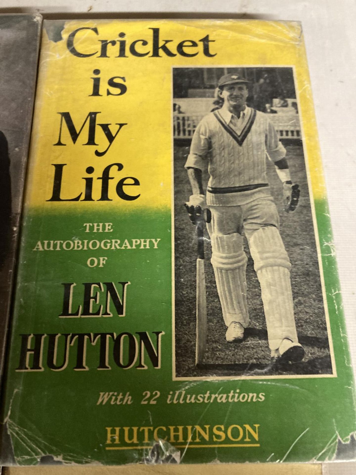 FOUR CRICKET RELATED BOOK TWO BY LEN HUTTON WITH ONE SIGNED BY HIM - Bild 4 aus 6