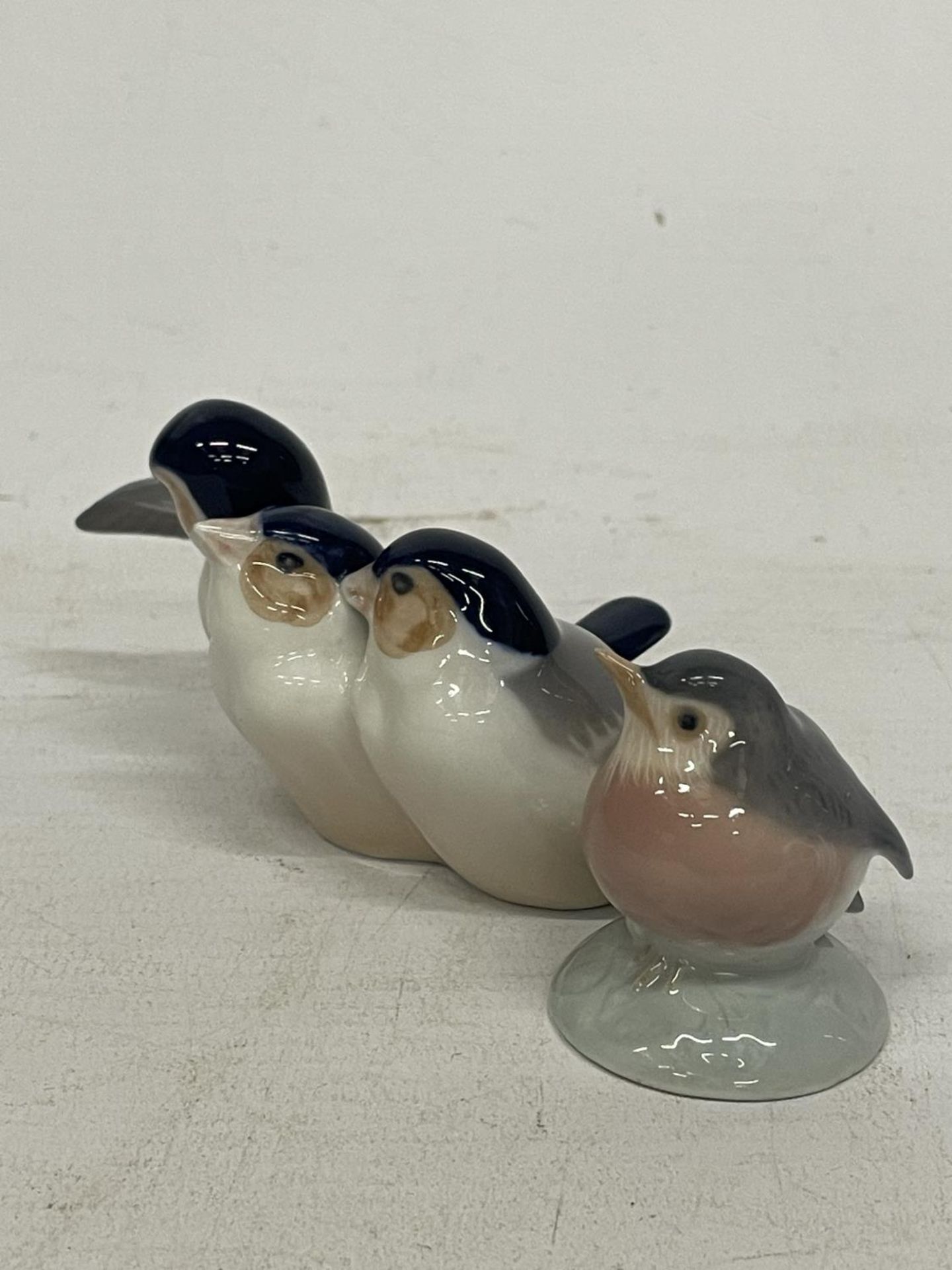 A ROYAL COPENHAGEN THREE FINCHES BIRD FIGURINE NUMBER 1045 TOGETHER WITH A BABY ROBIN - NO. 2238 - Image 3 of 4