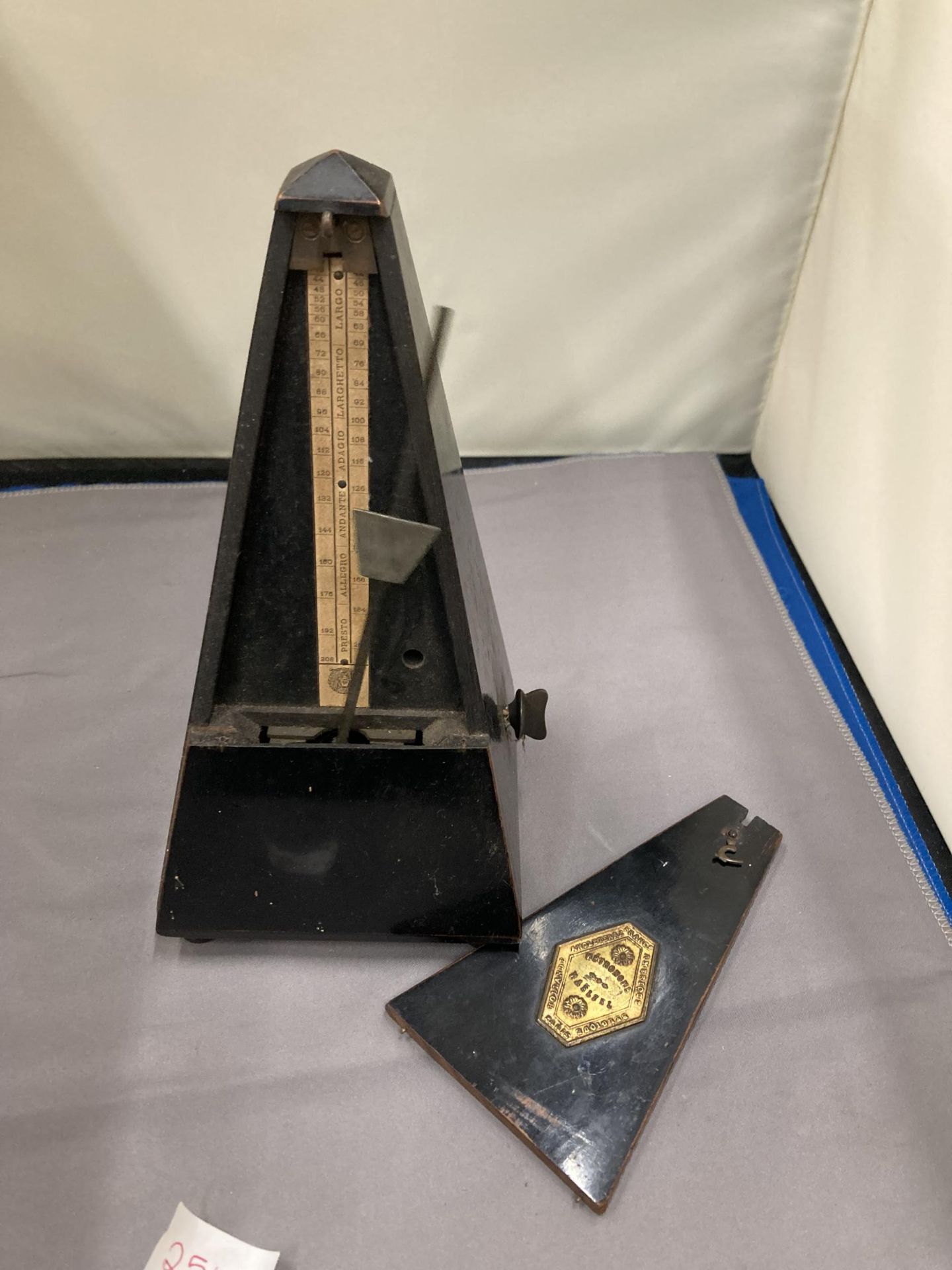 A VINTAGE METRONOME 'MAELZEL' - Image 2 of 2