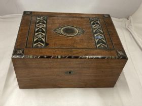 A VINTAGE INLAID MOTHER OF PEARL JEWELLERY/SEWING BOX WITH INNER TRAY