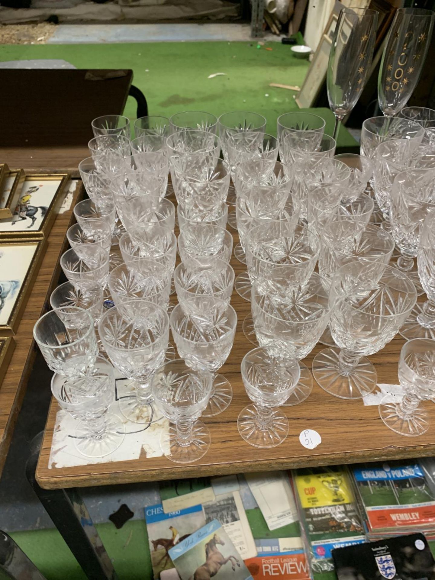 A LARGE QUANTITY OF GLASSES TO INCLUDE WINE, CHAMPAGNE FLUTES, SHERRY, BRANDY, TUMBLERS, ETC PLUS - Image 2 of 5