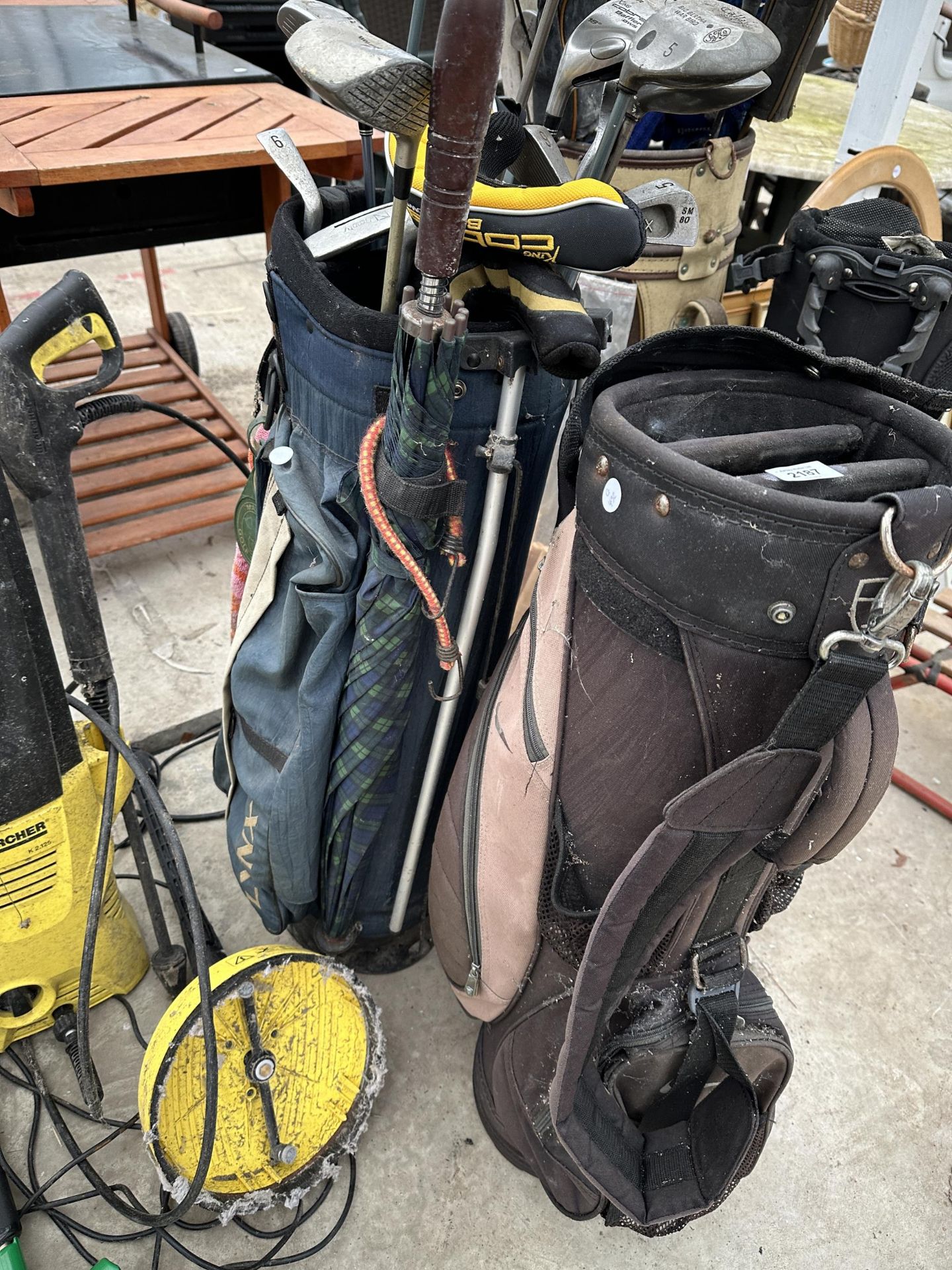 TWO GOLF BAGS AND AN ASSORTMENT OF LEFT HANDED GOLF CLUBS - Image 2 of 3