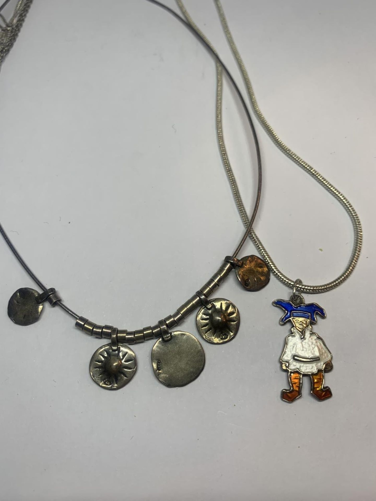 FOUR SILVER NECKLACES WITH PENDANTS - Image 3 of 3