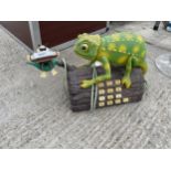 A RETRO CHAMELEON TELEPHONE