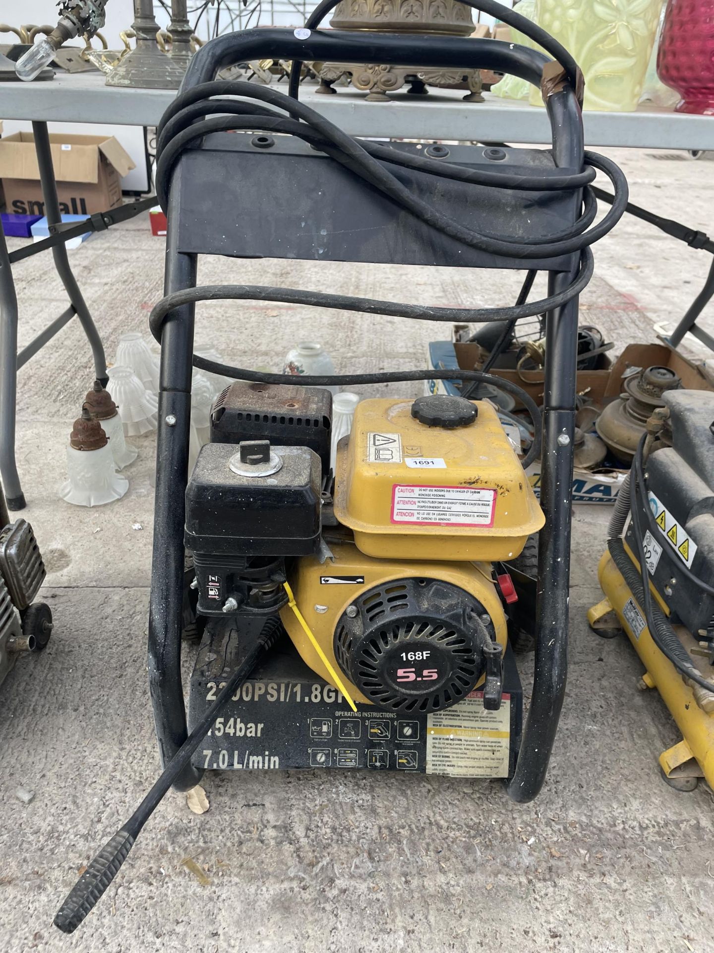 A PETROL 5.5HP PRESSURE WASHER - Image 2 of 3