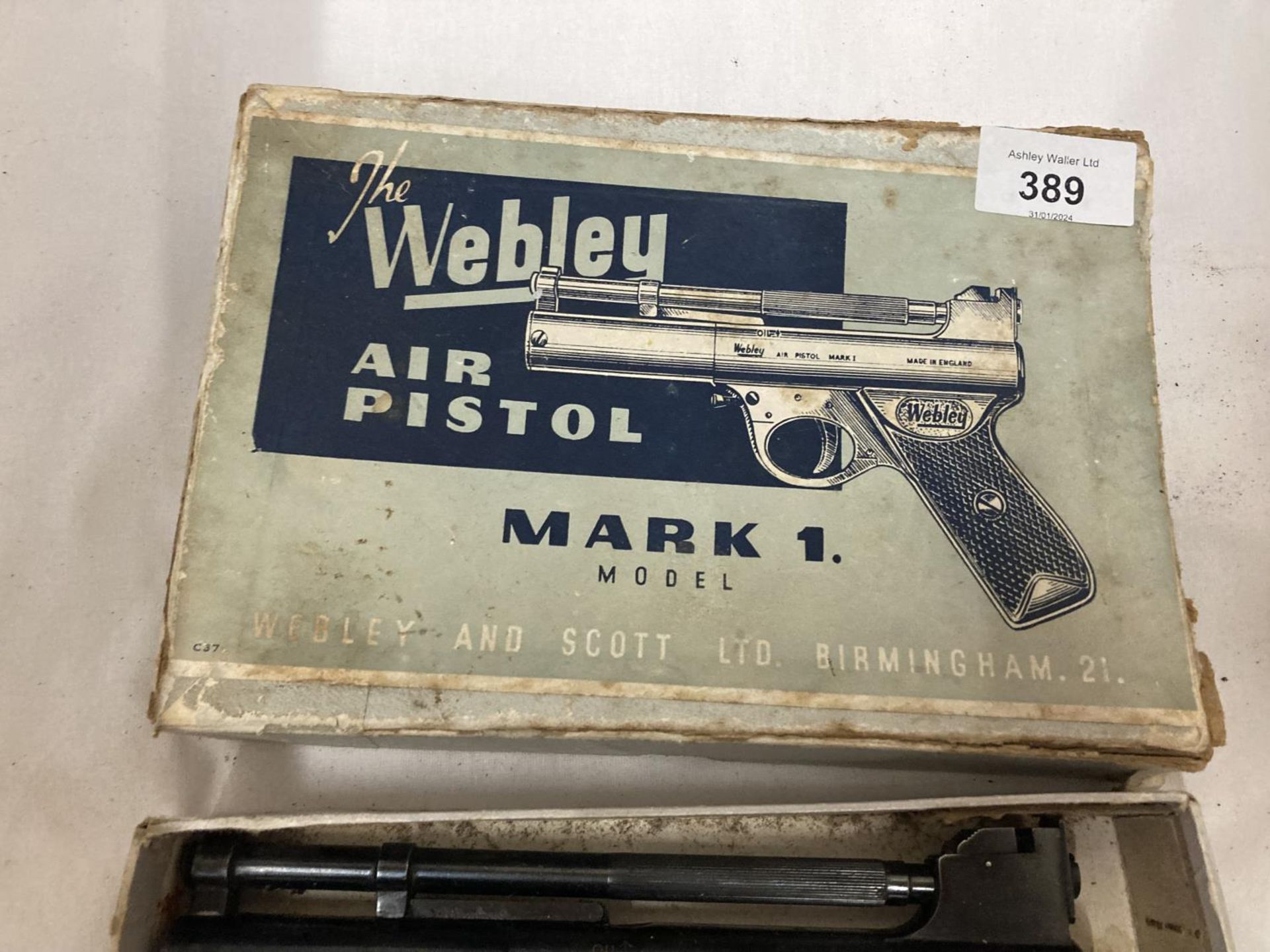 A BOXED WEBLEY AND SCOTT 177 CALIBRE MARK I AIR PISTOL WITH 16.5 CM BARREL, SERIAL NUMBER 139 - Image 3 of 3