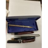 FOUR VINTAGE PENS TO INCLUDE A PARKER BIRO AND TWO FOUNTAIN PENS