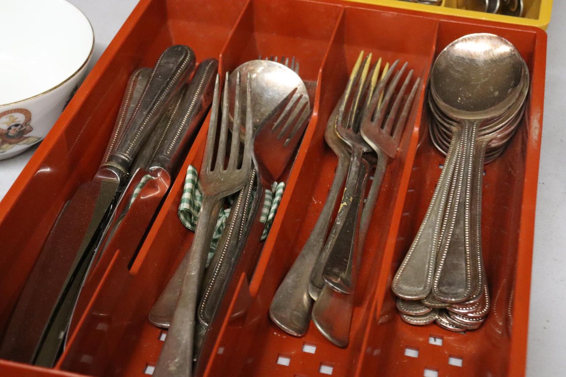 TWO TRAYS OF FLATWARE - Image 2 of 3