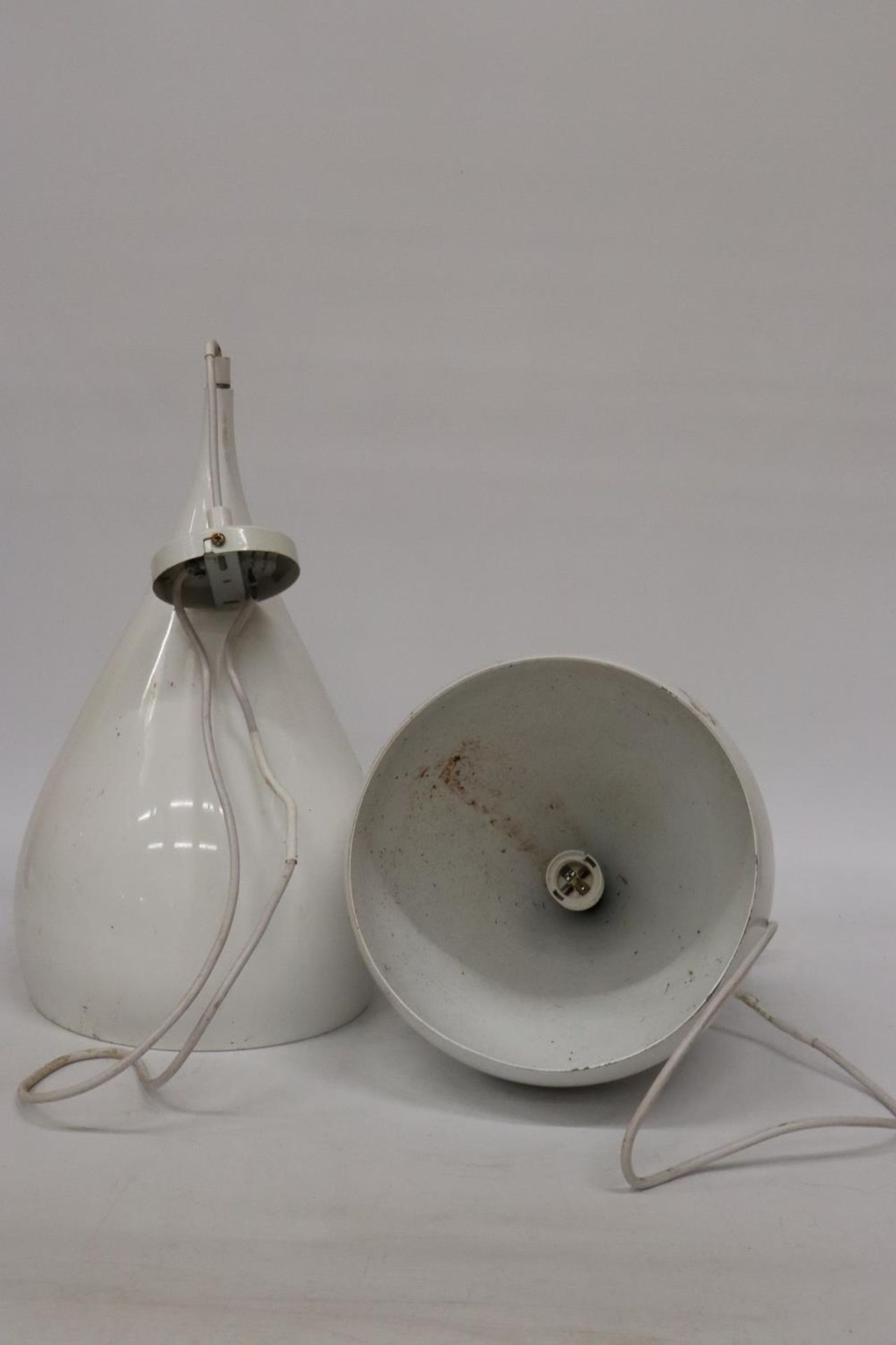 A PAIR OF INDUSTRIAL WHITE, METAL PEARL DROP LIGHTS, HEIGHT 43CM - Image 6 of 6