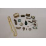 A YELLOW METAL MOUNTED MALACHITE PENDANT, ENAMEL BUCKLES AND OTHER ASSORTED ITEMS