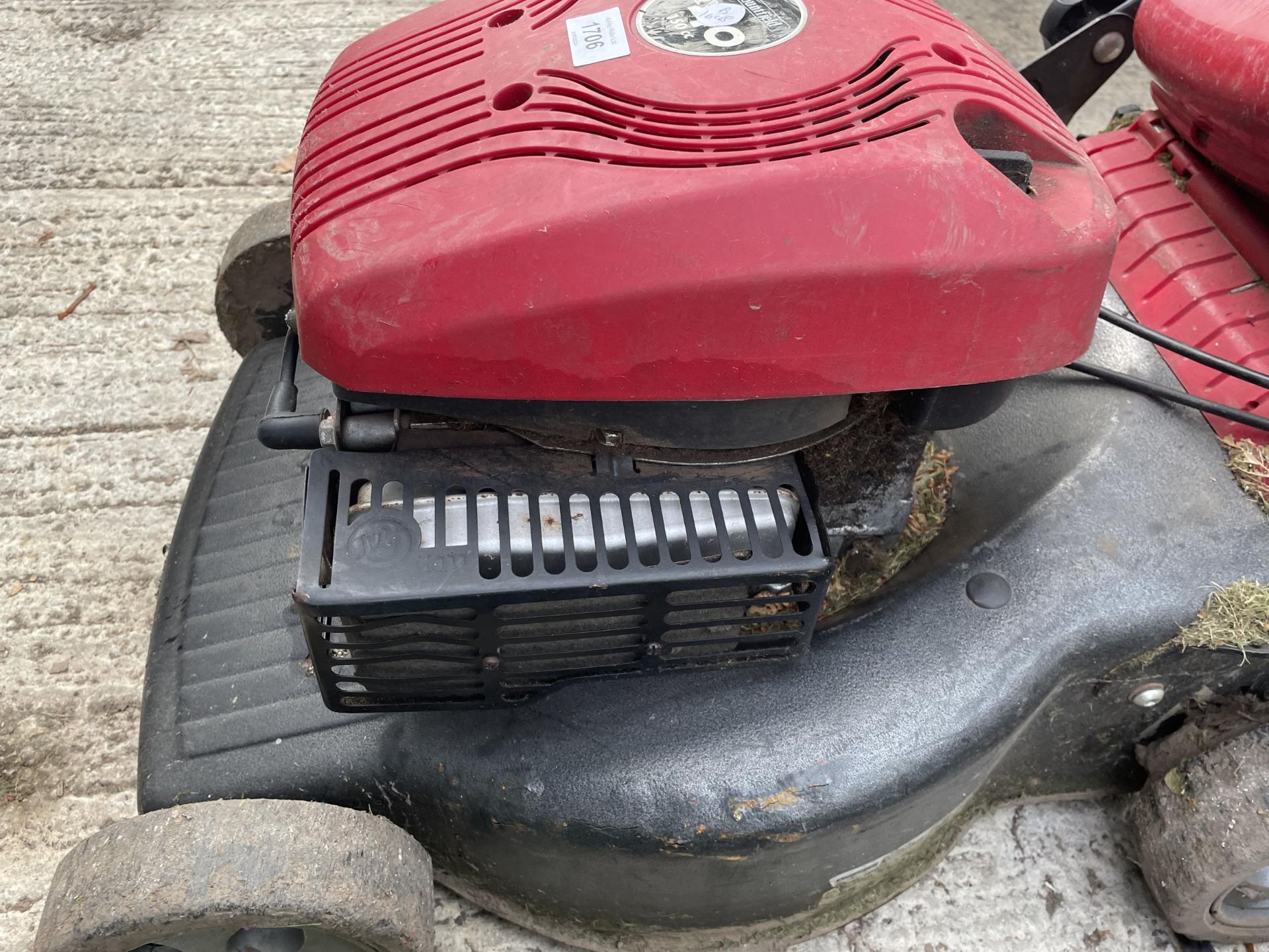 A MOUNTFIELD PETROL LAWN MOWER WITH GRASS BOX - Image 3 of 3