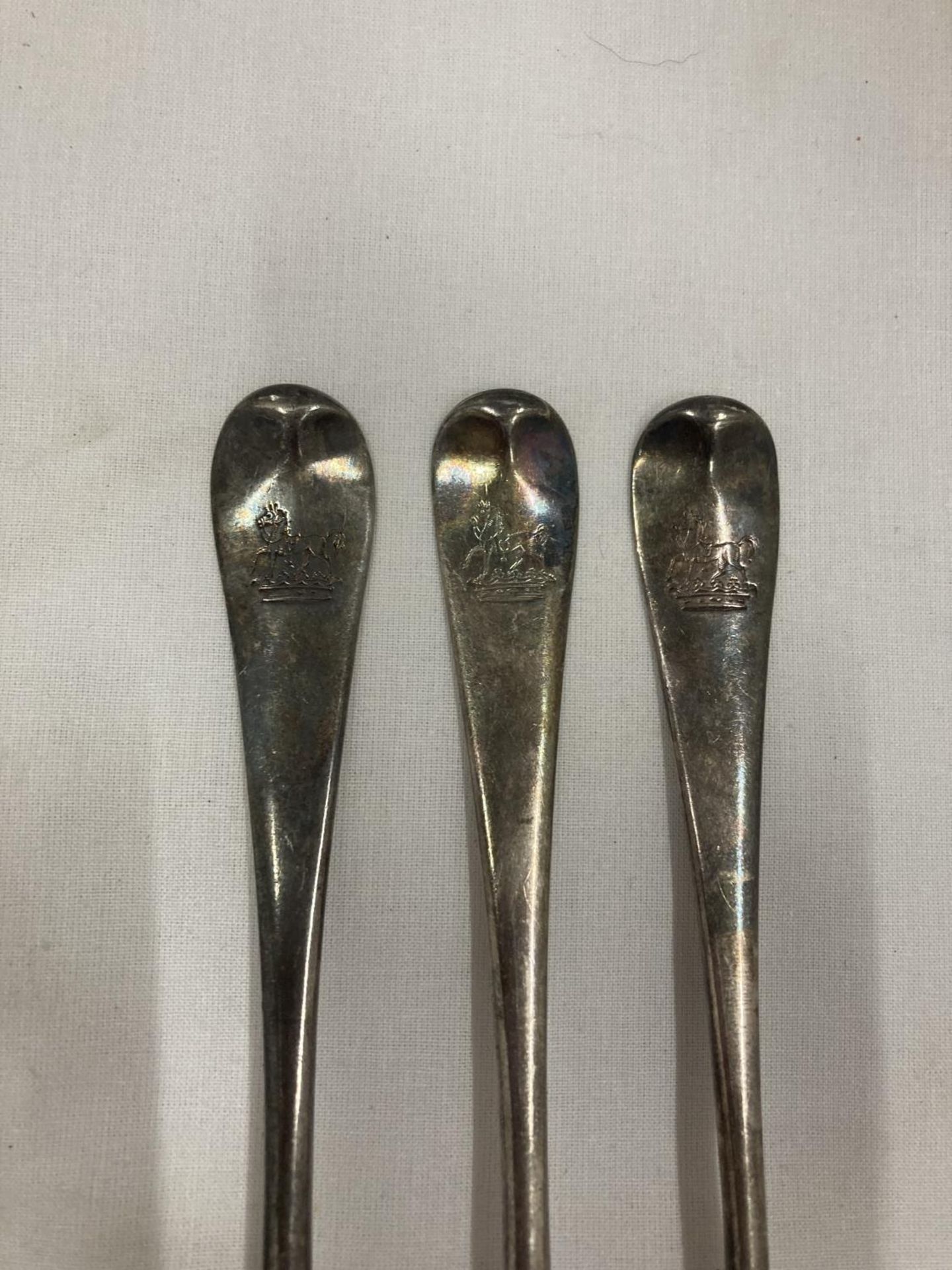 SIX HALLMARKED SILVER FORKS GROSS WEIGHT 133.5 GRAMS - Image 3 of 4