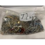 A LARGE QUANTITY OF VINTAGE AND VINTAGE STYLE COSTUME JEWELLERY - 7.2KG IN TOTAL