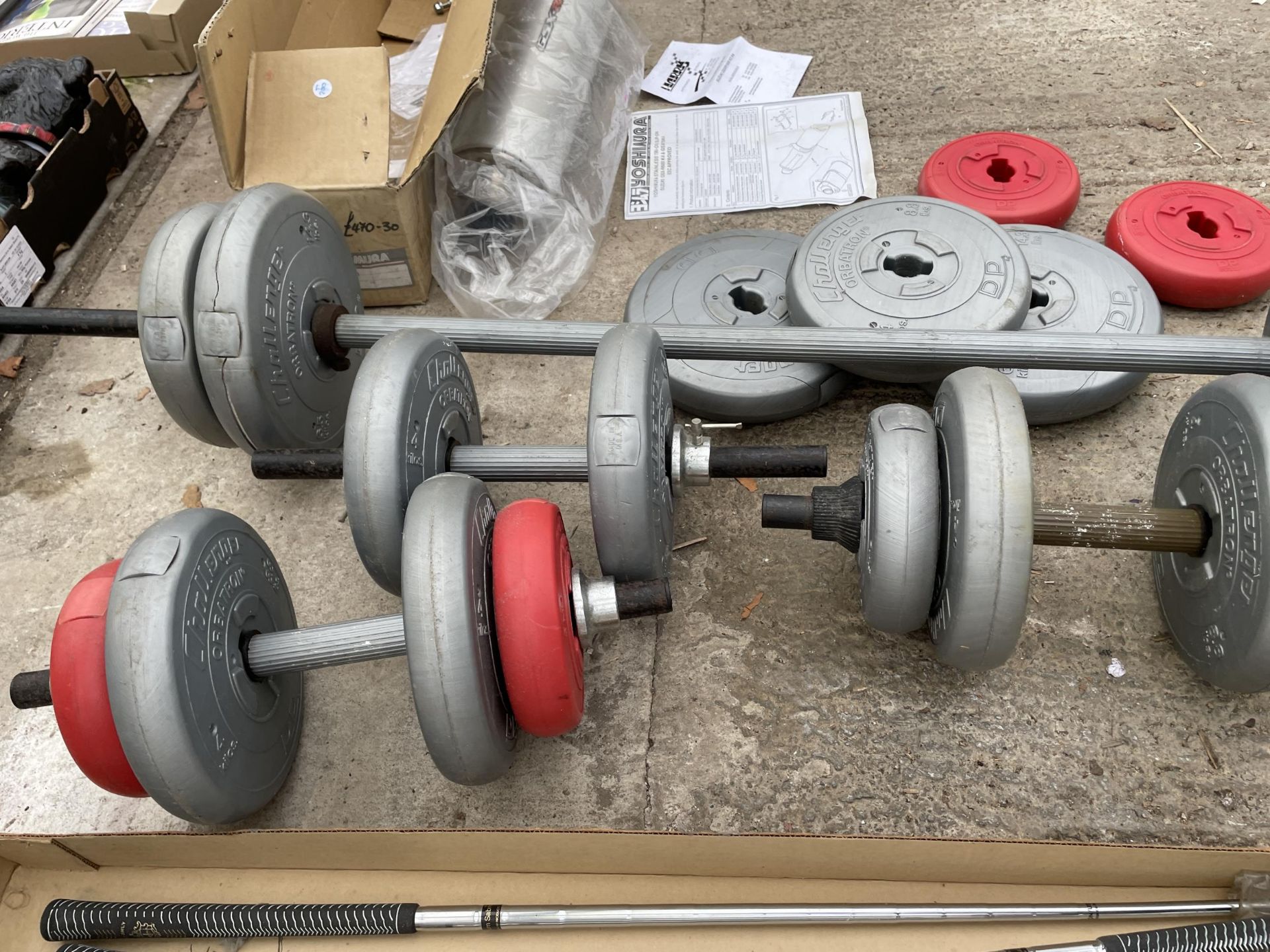AN ASSORTMENT OF WEIGHT LIFTING WEIGHTS, BARS AND DUMBELLS ETC - Image 2 of 2