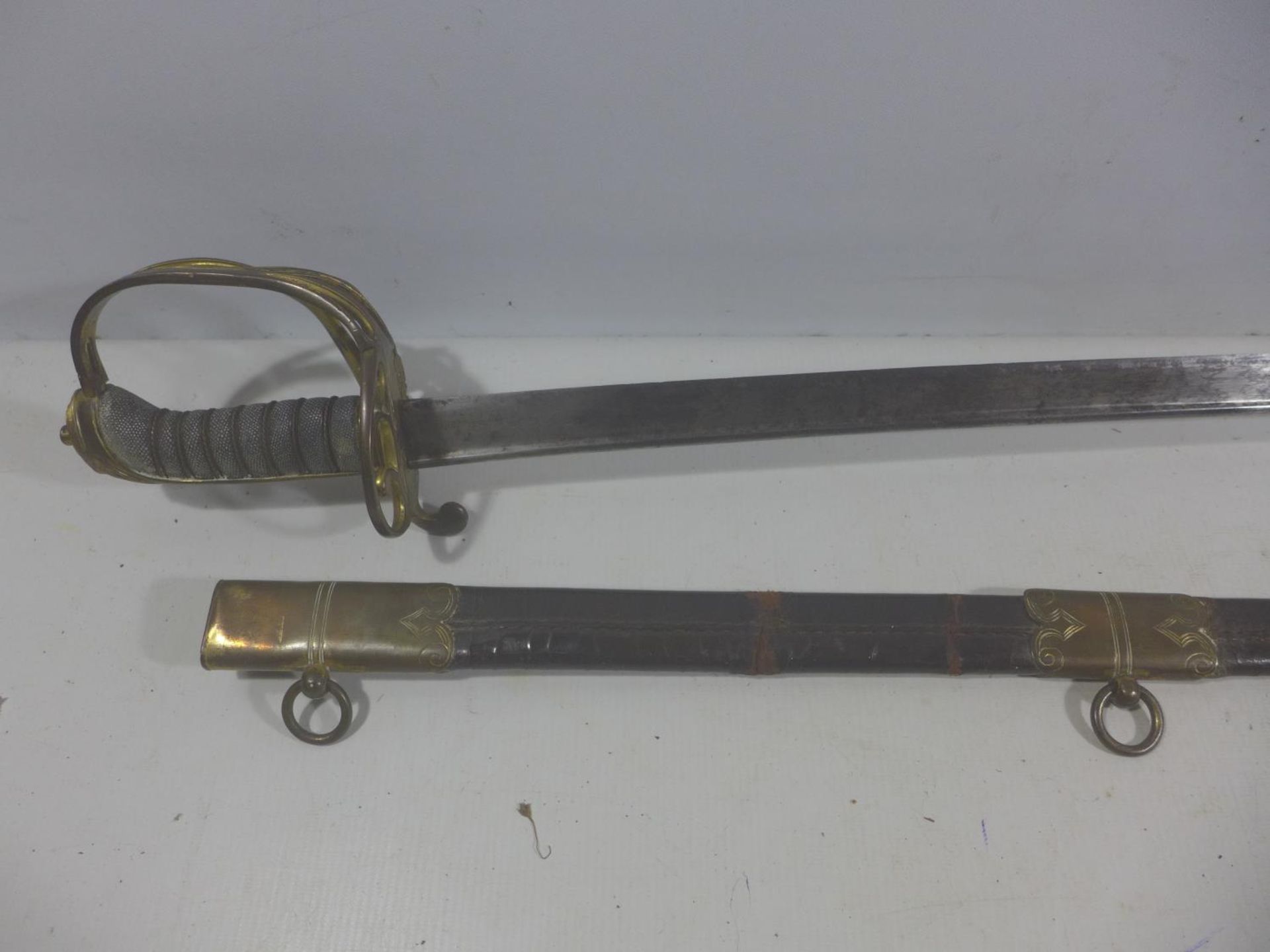 A WILLIAM IV 1822 PATTERN OFFICERS SWORD AND SCABBARD, 82CM BLADE WITH ACID ETCHED DECORATION, - Image 5 of 9