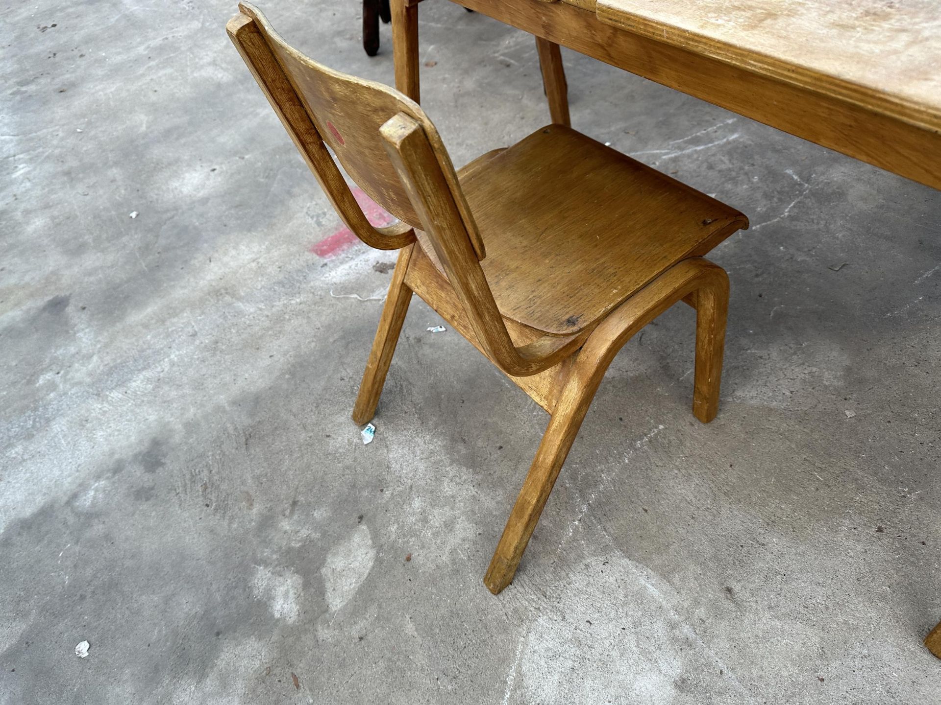 A MID 20TH CENTURY DOUBLE CHILDS DESK AND SINGLE BENTWOOD CHAIR - Image 3 of 4