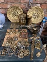 A LARGE QUANTITY OF BRASS AND COPPER WARE